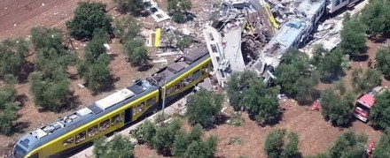 Scontro tra treni in Puglia, 23 morti